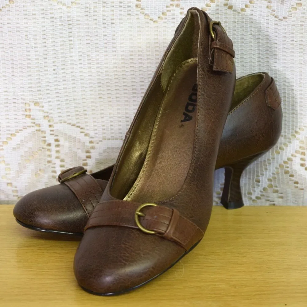 Vintage 90's 2000s Soda Brown Faux Leather Kitten Heels Size 7 Y2K Grunge Buckle